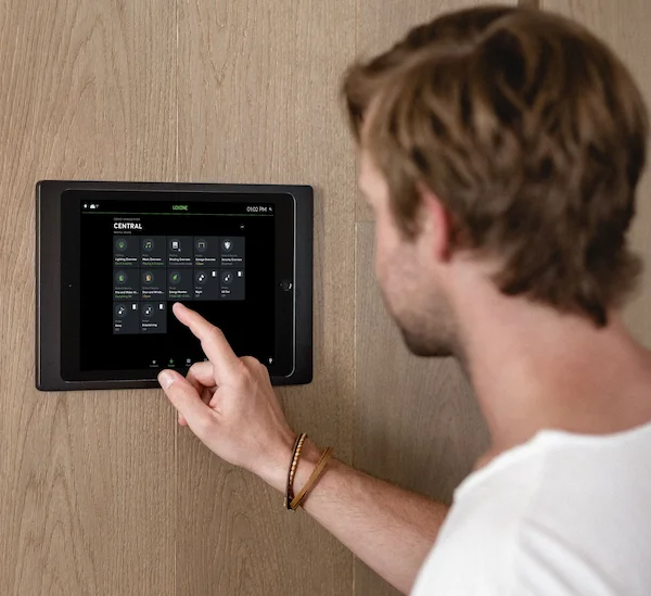 Sterowanie multimediami i wizualizacja systemu Loxone